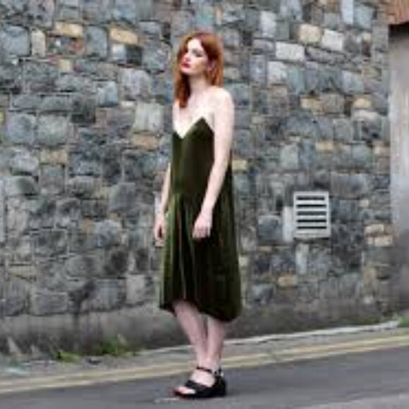 NWOT Green Velvet Midi Dress with Mesh Trim Detail - Picture 11 of 13